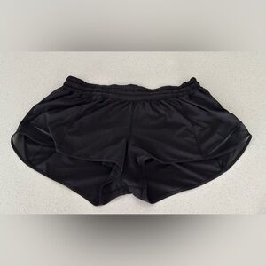 Lululemon: Women’s Hotty Hot Short II - Size 12